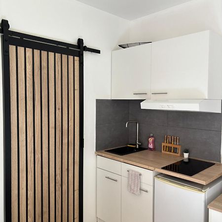 Lovely Studio 600 M Arkea Arena Floirac  Luaran gambar
