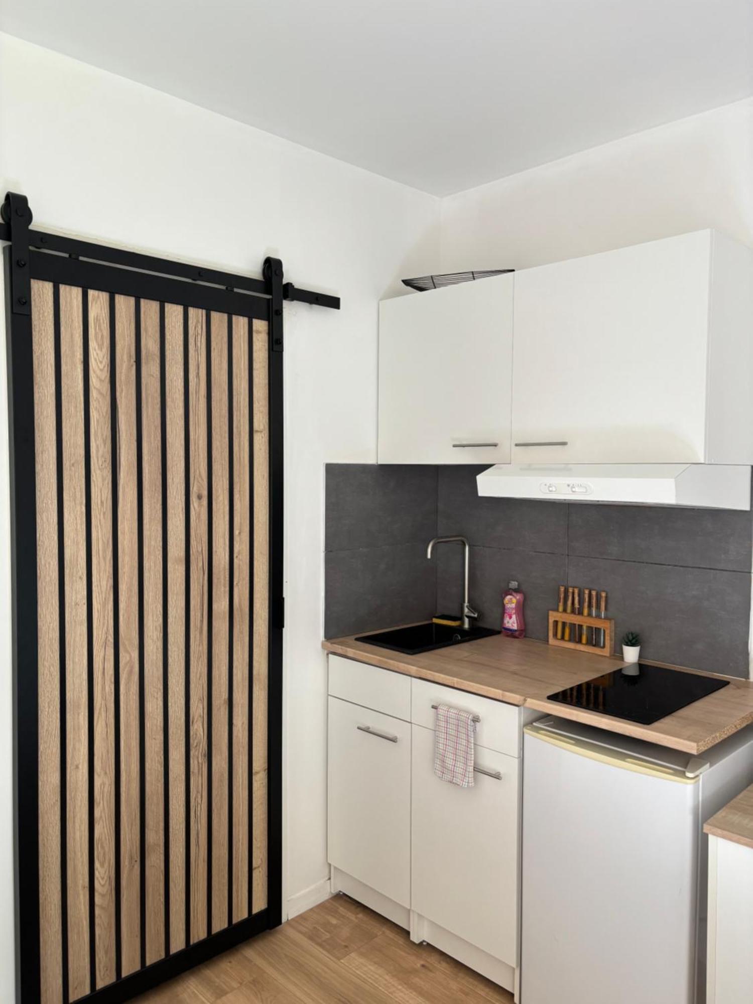 Lovely Studio 600 M Arkea Arena Floirac  Luaran gambar